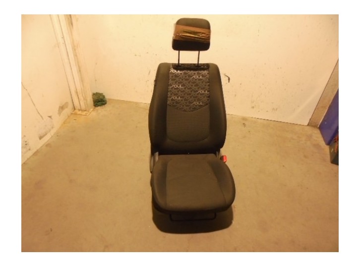 Recambio de asiento delantero derecho para kia soul 1.6 cat referencia OEM IAM  TELA GRIS 5 PUERTAS
