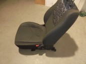 Recambio de asiento delantero derecho para kia soul 1.6 cat referencia OEM IAM TELA GRIS 5 PUERTAS