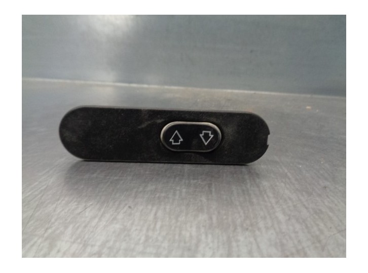 Recambio de mando elevalunas trasero izquierdo para saab 9000 / 9000 cs 2.0 cat referencia OEM IAM 9503772  