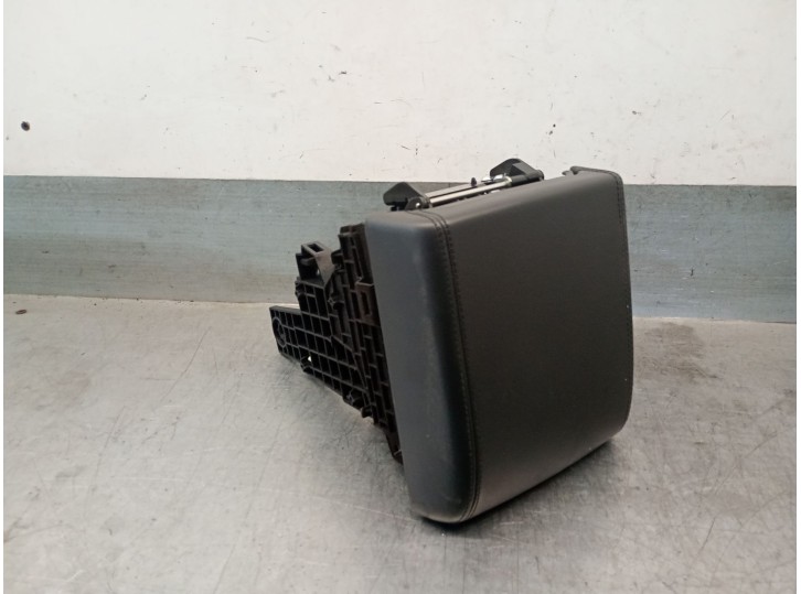 Recambio de apoyabrazos central para land rover discovery sport (l550) 2.0 d 4x4 referencia OEM IAM FK72045C74AC8PVJ LR076389 