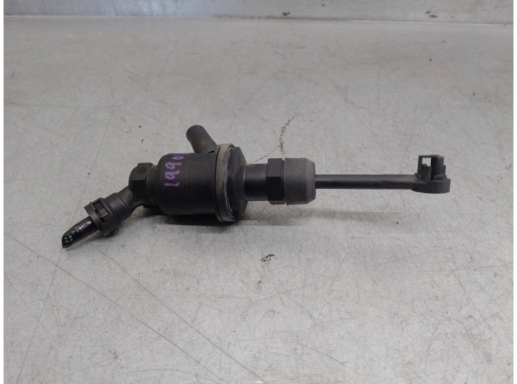 Recambio de bomba embrague para nissan micra c+c (ck12e) referencia OEM IAM 306109U100 