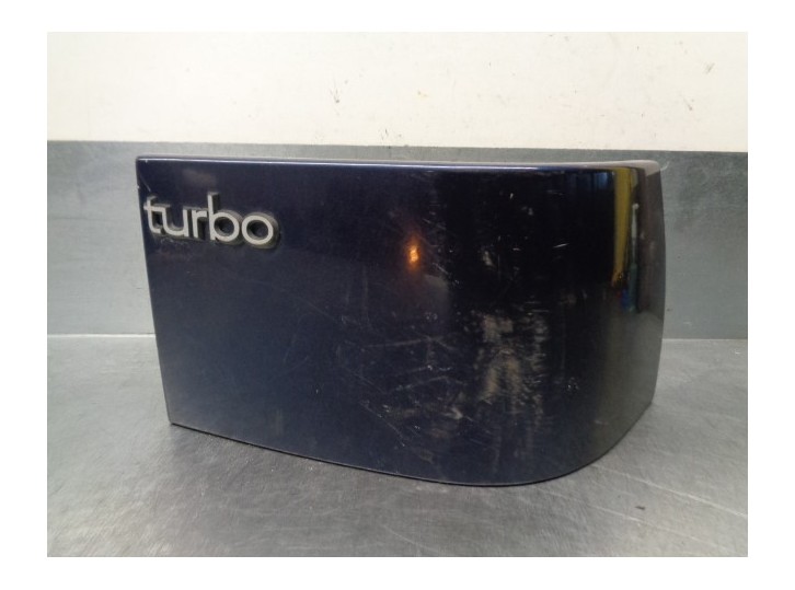 Recambio de molduras traseras para saab 9000 / 9000 cs 2.0 cat referencia OEM IAM 9088980 