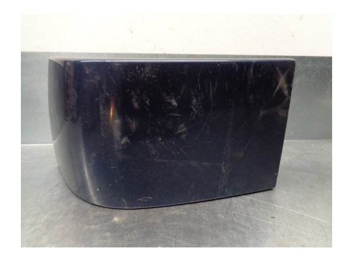 Recambio de molduras traseras para saab 9000 / 9000 cs 2.0 cat referencia OEM IAM 9088990  