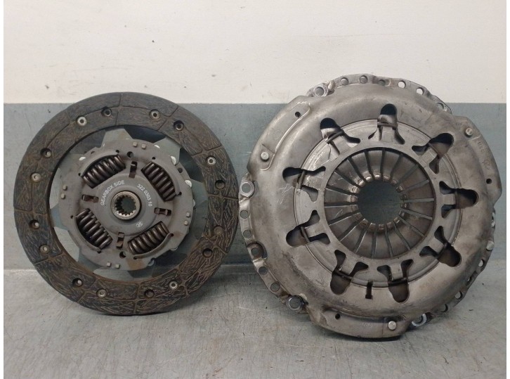 Recambio de kit embrague para ford focus berlina (cak) 1.6 16v cat referencia OEM IAM 1252272  LUK