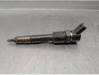 Recambio de inyector para renault megane i fase 2 classic (la..) 1.9 dci diesel cat referencia OEM IAM 7700111014 0445110021 BOS
