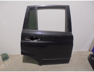 Recambio de puerta trasera derecha para ssangyong kyron 2.0 referencia OEM IAM 6300408103 NEGRA 5 PUERTAS