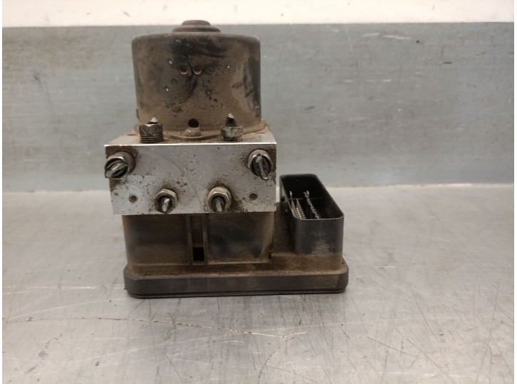 Recambio de abs para volvo v50 familiar 2.0 diesel cat referencia OEM IAM 4N512C405GA 36001319 10020602264 ATE