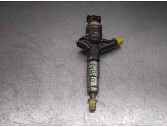 Replacement injector for Subaru Legacy Kombi/Outback B14 2.0 Diesel CAT OEM IAM reference 16613AA030 DENSO