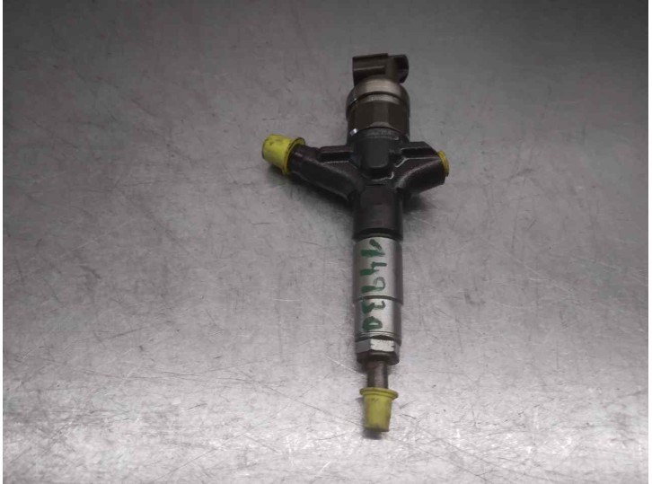 Recambio de inyector para subaru legacy kombi/outback b14 2.0 diesel cat referencia OEM IAM 16613AA030 DENSO