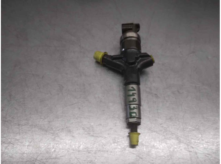 Recambio de inyector para subaru legacy kombi/outback b14 2.0 diesel cat referencia OEM IAM 16613AA030 DENSO