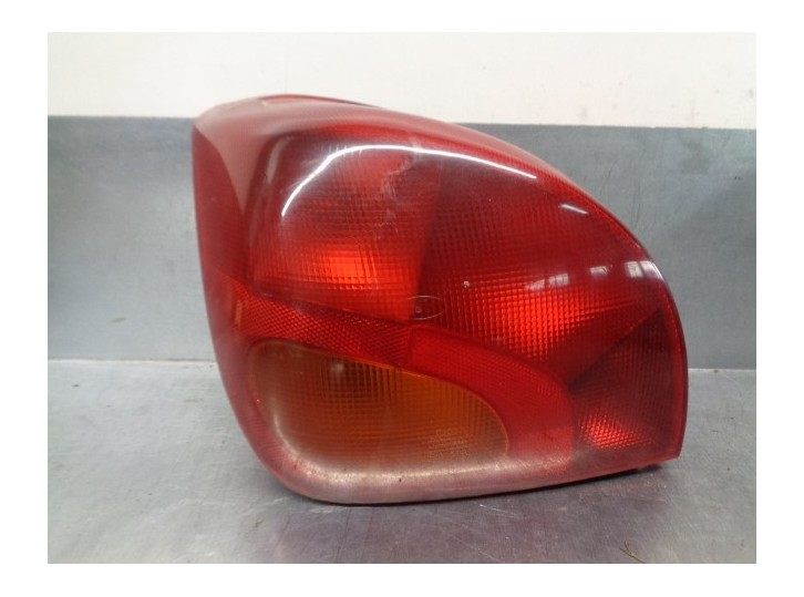 Replacement rear left tail light for Ford Fiesta (DX) 1.8 diesel cat OEM IAM reference 96FG13N004BB 