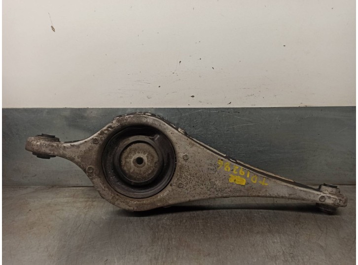 Replacement rear right lower suspension arm for Volvo V60 Kombi 2.0 Diesel CAT OEM IAM reference 31317602 