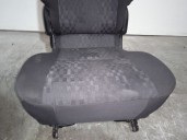 Recambio de asientos tercera fila para toyota avensis verso (m20) 1998 referencia OEM IAM 4266659 TELA NEGRA 5 PUERTAS