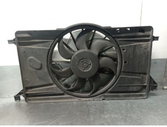 Recambio de electroventilador para volvo v50 familiar 2.0 diesel cat referencia OEM IAM 3M5H8C607UF 31261987 0130303939