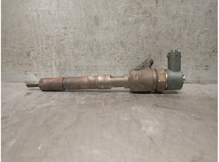 Recambio de inyector para opel corsa d 1.3 16v cdti referencia OEM IAM 0445110326 0445110326 