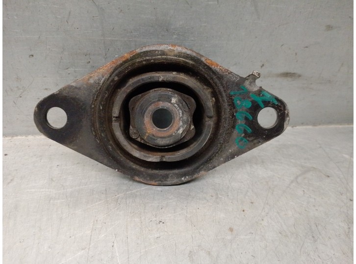 Replacement gearbox mount for Renault Laguna (B56) 1.9 DTi Diesel CAT OEM IAM reference 7700422473 