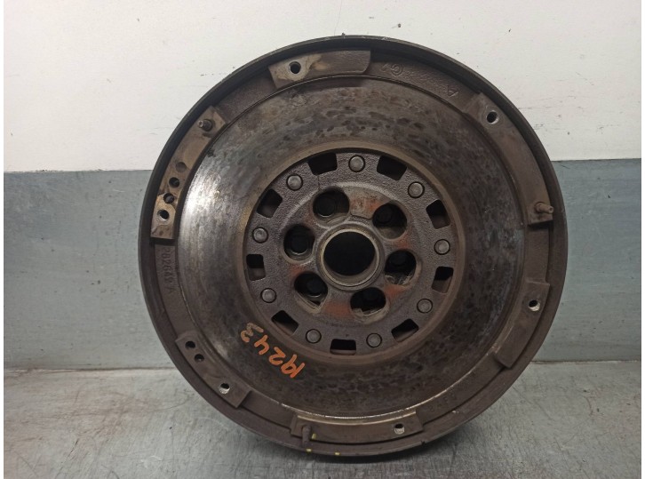 Replacement flywheel for Alfa Romeo Giulietta (191) 2.0 JTDM cat OEM IAM reference 55235324 