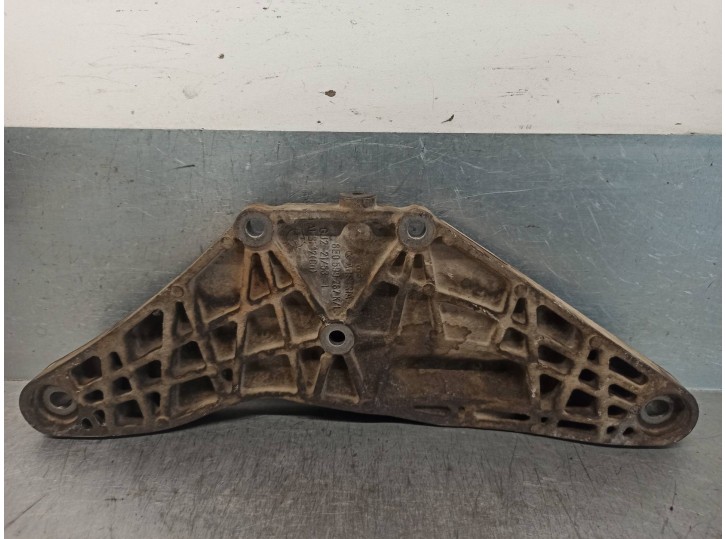 Recambio de soporte cambio para audi a4 berlina (8e) 2.5 v6 24v tdi referencia OEM IAM 8E0599287K 
