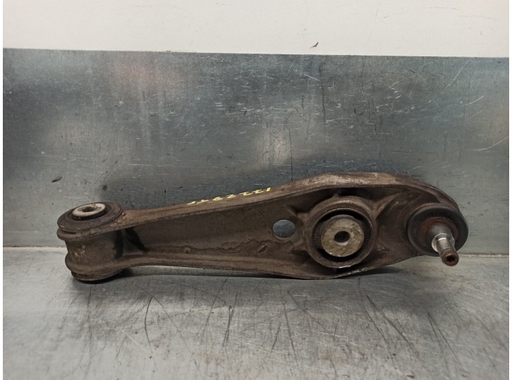 Replacement rear left lower suspension arm for Porsche Boxster (Typ 986) 2.5 cat OEM IAM reference 99634134105 