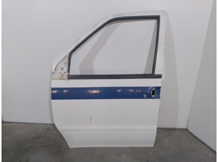 Recambio de puerta delantera izquierda para nissan vanette cargo 2.3 diesel referencia OEM IAM 801017C932  