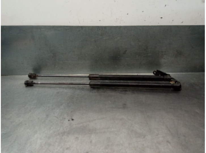 Recambio de amortiguadores maletero / porton para nissan murano i (z50) 3.5 4x4 referencia OEM IAM 90450CB801 90451CB801 