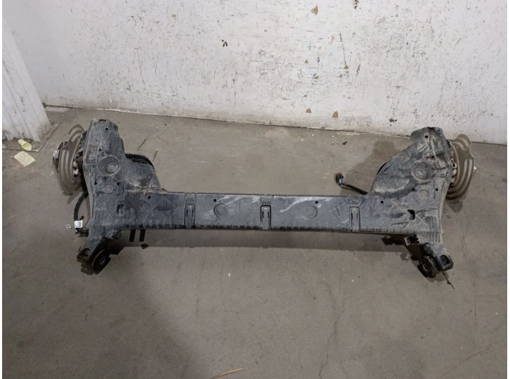 Recambio de puente trasero para dacia duster (hm_) 1.0 tce 90 referencia OEM IAM 555010058R 555010058R 