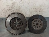 Replacement of clutch kit for Volvo S60 Saloon 2.4 diesel CAT OEM IAM reference 30783258 324042310 LUK