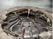 Replacement clutch kit for Volvo S60 Saloon 2.4 Diesel CAT OEM IAM reference 30783258 324042310 LUK