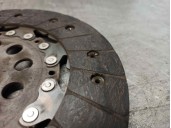 Replacement clutch kit for Volvo S60 Saloon 2.4 Diesel CAT OEM IAM reference 30783258 324042310 LUK