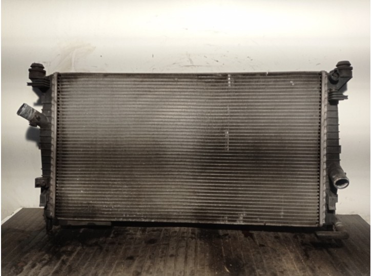 Recambio de radiador agua para volvo s40 berlina 2.0 diesel cat referencia OEM IAM 3M5H8005TL 30741094 