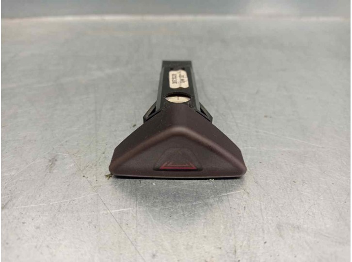 Recambio de warning para volvo s60 berlina 2.4 diesel cat referencia OEM IAM 30739320 