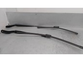 Recambio de brazo limpia delantero derecho para volvo s40 berlina 2.0 diesel cat referencia OEM IAM 8623159 DERECHO E IZQ 