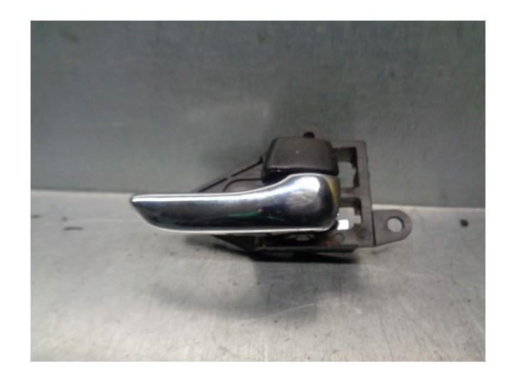 Recambio de maneta interior delantera derecha para toyota avensis verso (m20) 1998 referencia OEM IAM 6920520180C0  