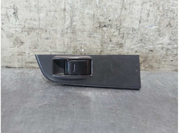 Recambio de mando elevalunas trasero derecho para toyota 4-runner (n13) 3.0 12v cat referencia OEM IAM 