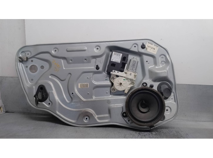 Recambio de elevalunas delantero izquierdo para volvo s40 berlina 2.0 diesel cat referencia OEM IAM 30773901 30 PINES 4 PUERTAS
