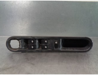 Recambio de mando elevalunas delantero izquierdo para renault espace iv (jk0) 2.2 dci turbodiesel referencia OEM IAM 8200250481 