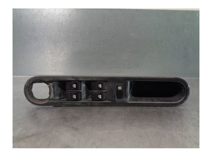Recambio de mando elevalunas delantero izquierdo para renault espace iv (jk0) 2.2 dci turbodiesel referencia OEM IAM 8200250481 