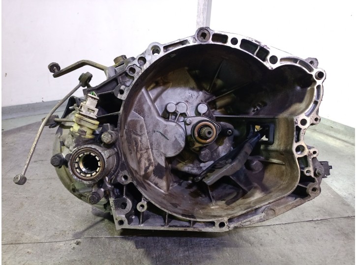 Recambio de caja cambios para peugeot 206 berlina 1.9 diesel referencia OEM IAM 20DL22 222235 0314252A