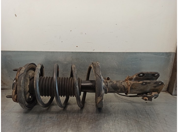 Recambio de amortiguador delantero izquierdo para mazda premacy (cp) 2.0 turbodiesel cat referencia OEM IAM CB8034900 CB8034900 