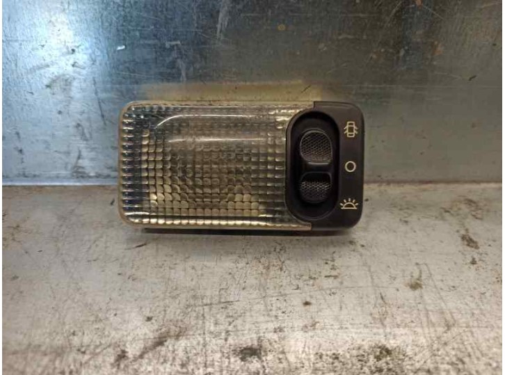 Recambio de luz interior para peugeot 206 berlina x-line referencia OEM IAM   