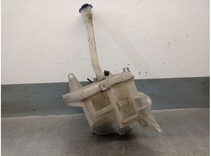 Recambio de deposito limpia para toyota verso 1.6 16v cat referencia OEM IAM 853100F030 853550F030 62971LS