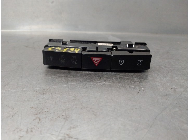 Recambio de warning para opel astra j lim. 1.6 16v cat referencia OEM IAM 13285122 