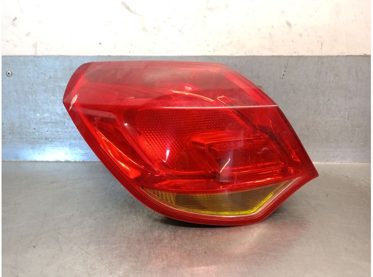 Recambio de piloto trasero izquierdo para opel astra j lim. 1.7 16v cdti referencia OEM IAM 13306459 1222087 