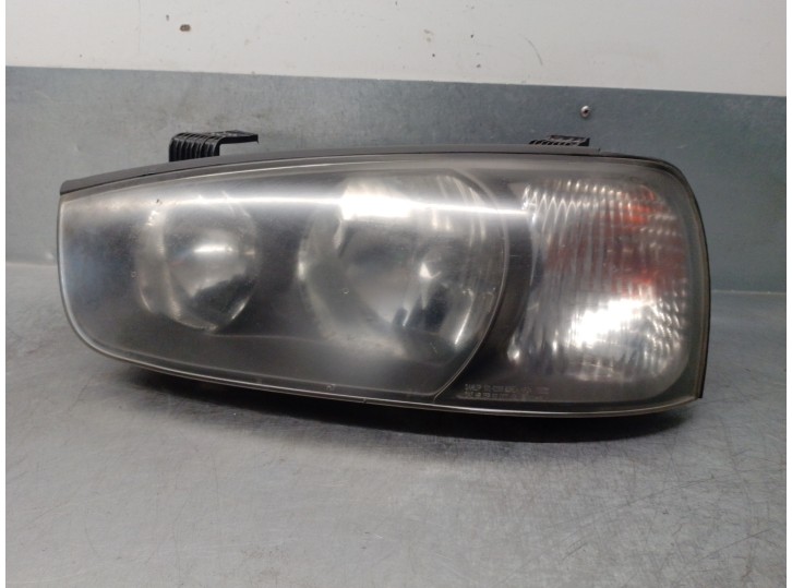 Replacement left headlight for Hyundai Elantra (XD) 2.0 CRDi CAT OEM IAM reference 921012DXXX 5 DOORS