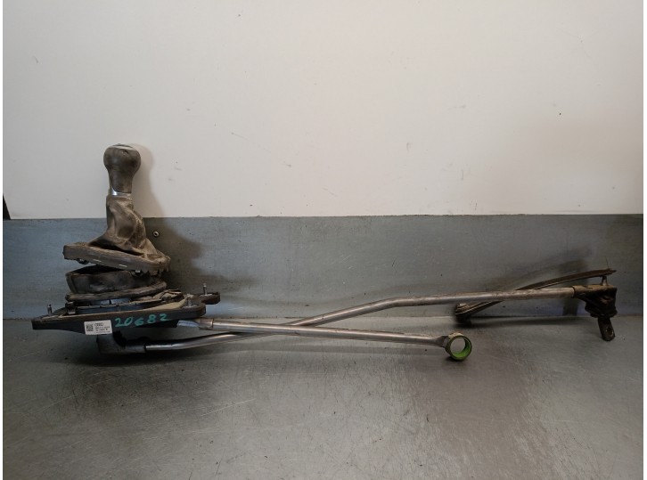 Recambio de palanca cambio para audi a4 ber. (b8) 2.0 16v tdi referencia OEM IAM 8K0711025P 