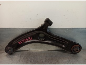 Recambio de brazo suspension inferior delantero izquierdo para hyundai i20 i (pb, pbt) 1.4 crdi referencia OEM IAM 545001J500  
