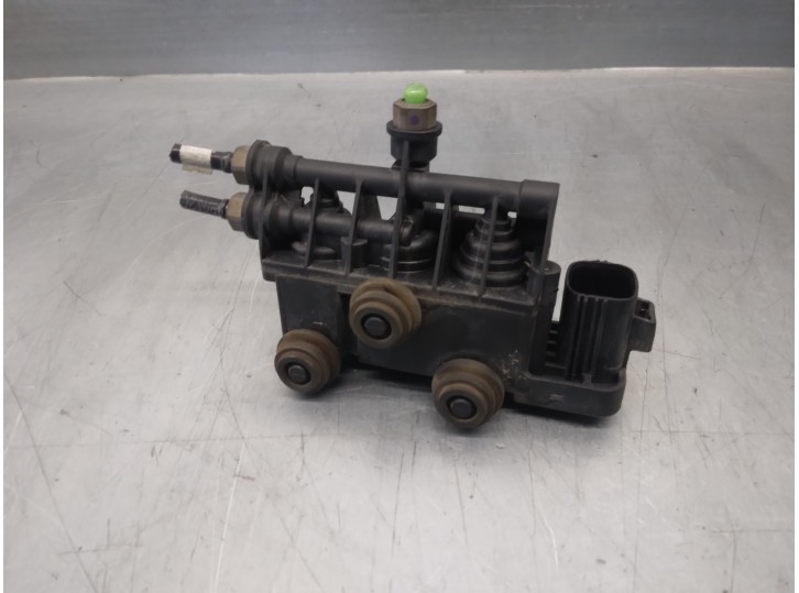 Recambio de valvula para land rover discovery 2.7 td v6 cat referencia OEM IAM RVH000095  