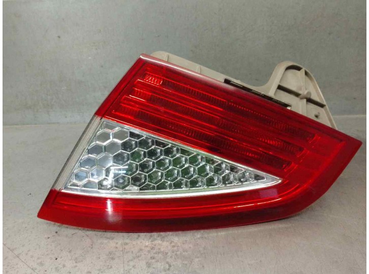 Recambio de piloto trasero derecho para ford mondeo ber. (ca2) 1.8 tdci cat referencia OEM IAM 7S7113A602A DE PORTON 5 PUERTAS