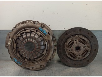 Replacement clutch kit for Renault Megane III saloon 5 doors 1.5 dCi diesel CAT OEM IAM reference 8200527569 