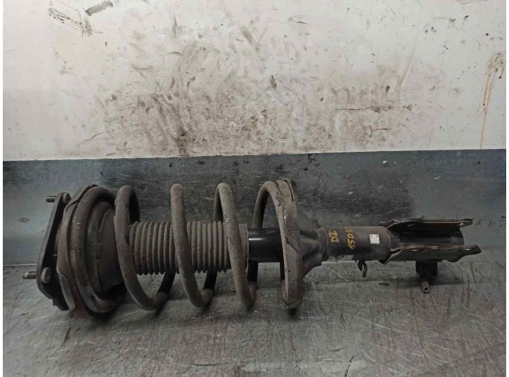 Recambio de amortiguador delantero izquierdo para kia carnival ii 2.5 v6 cat referencia OEM IAM 